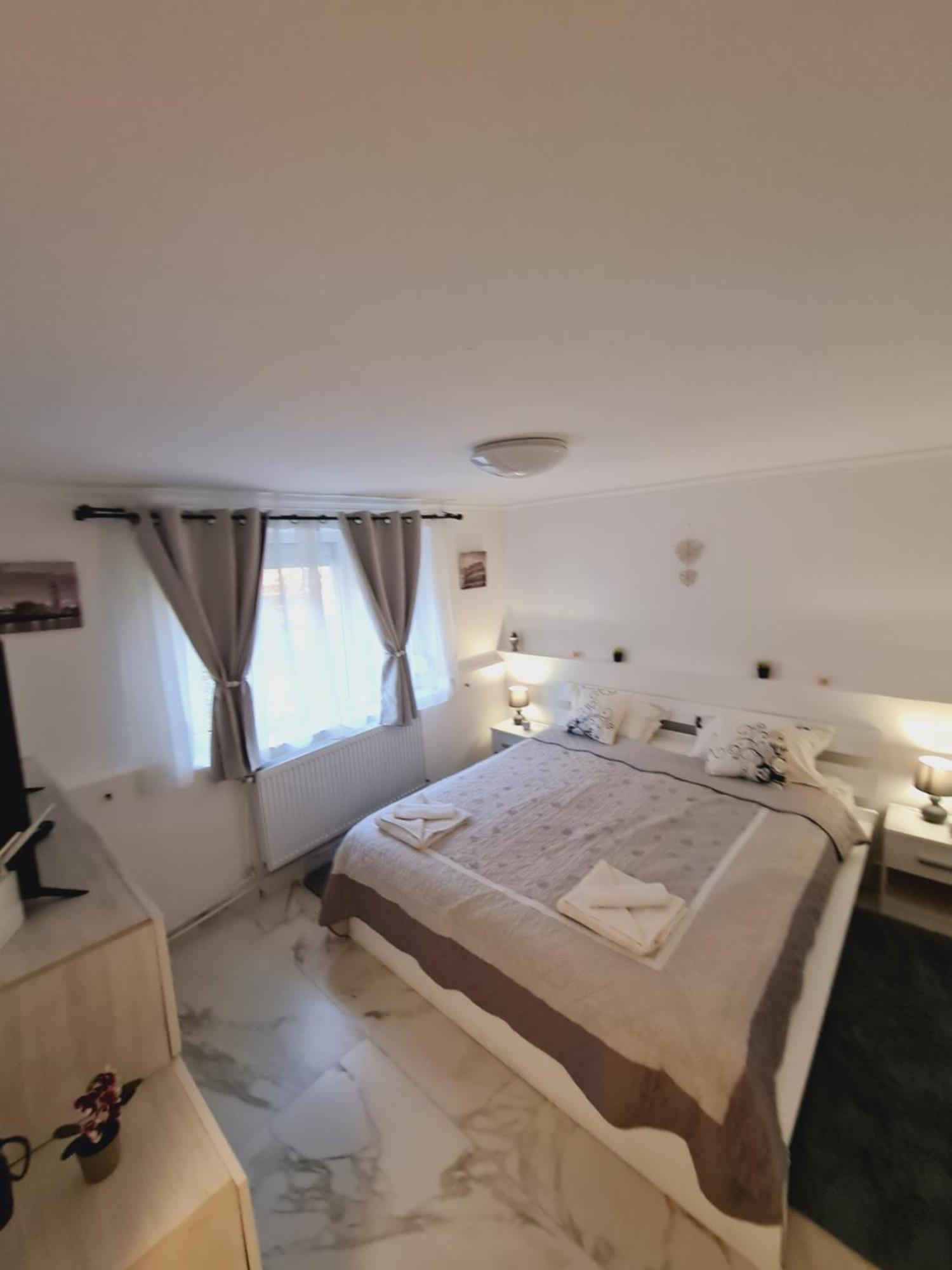 Cazare Apartamente Iris Băile Felix エクステリア 写真